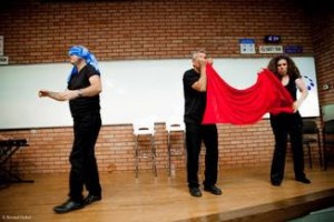 פסיכותרפיה קבוצתית בתאטרון פלייבק