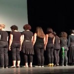 בעקבות הזרות